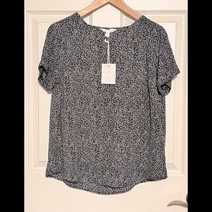 NWT! Lauren Conrad Flower Detail Blouse